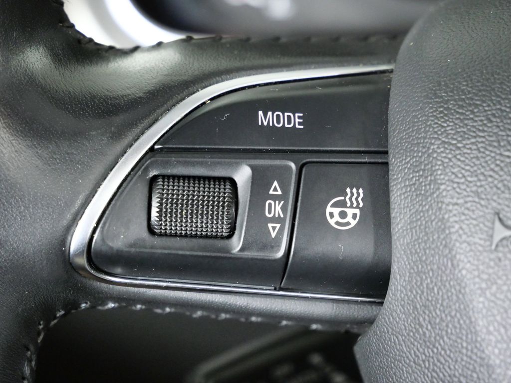 Thumbnail: 2015 Audi Q7 - 46