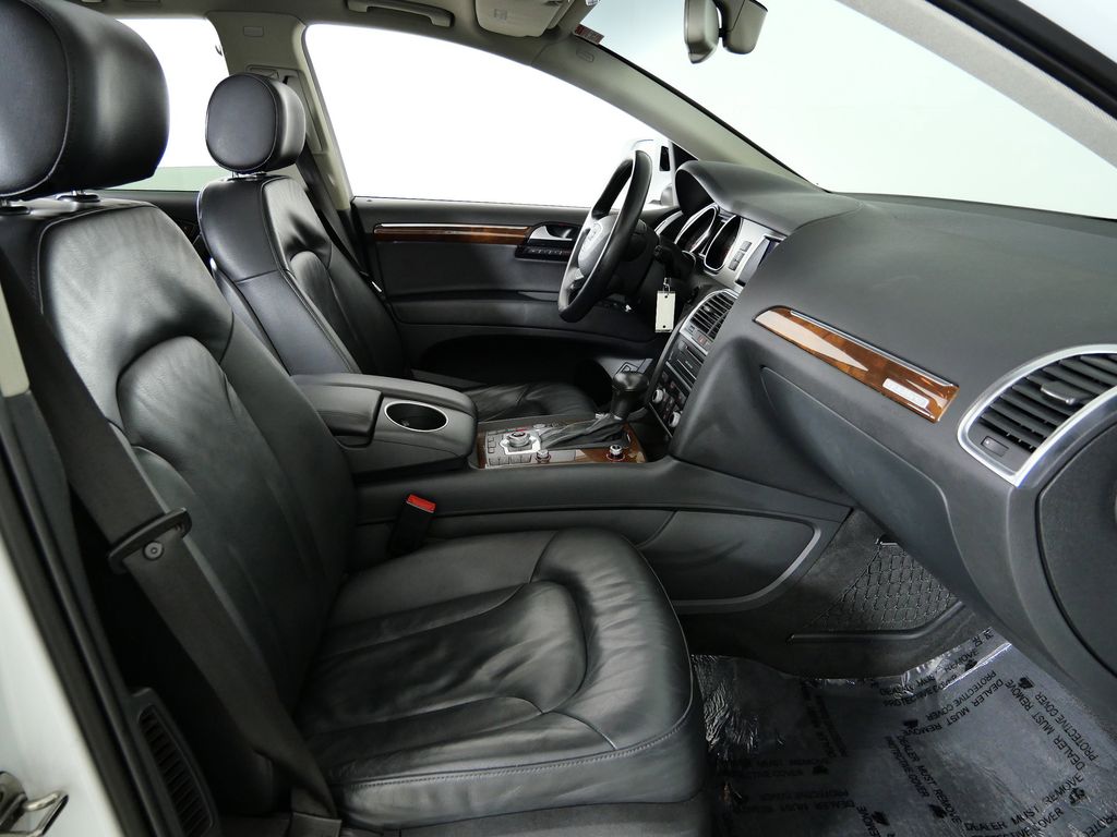 Thumbnail: 2015 Audi Q7 - 9