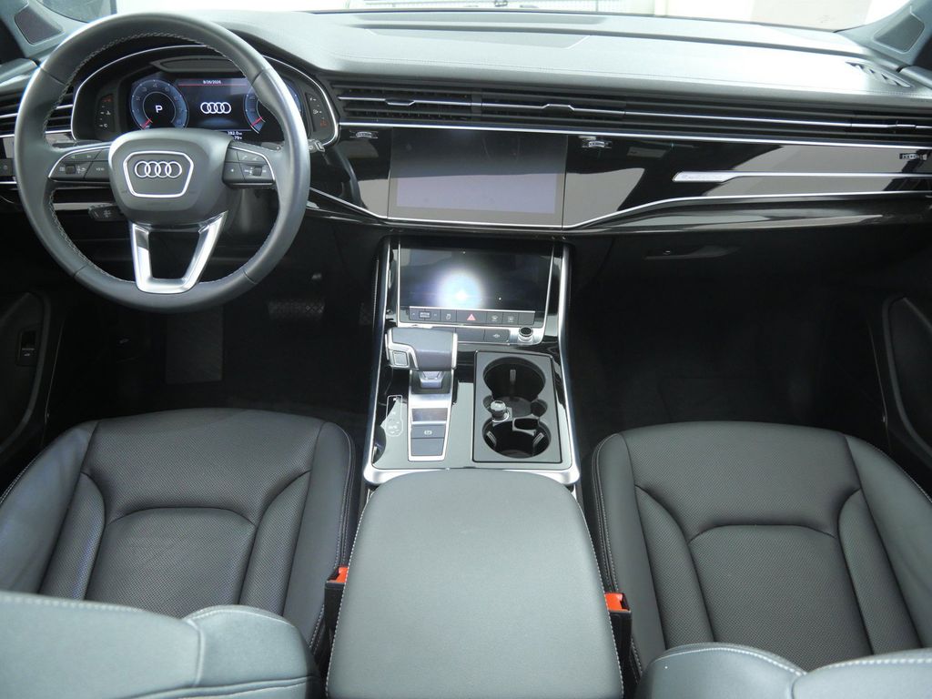 Thumbnail: 2025 Audi Q7 - 2