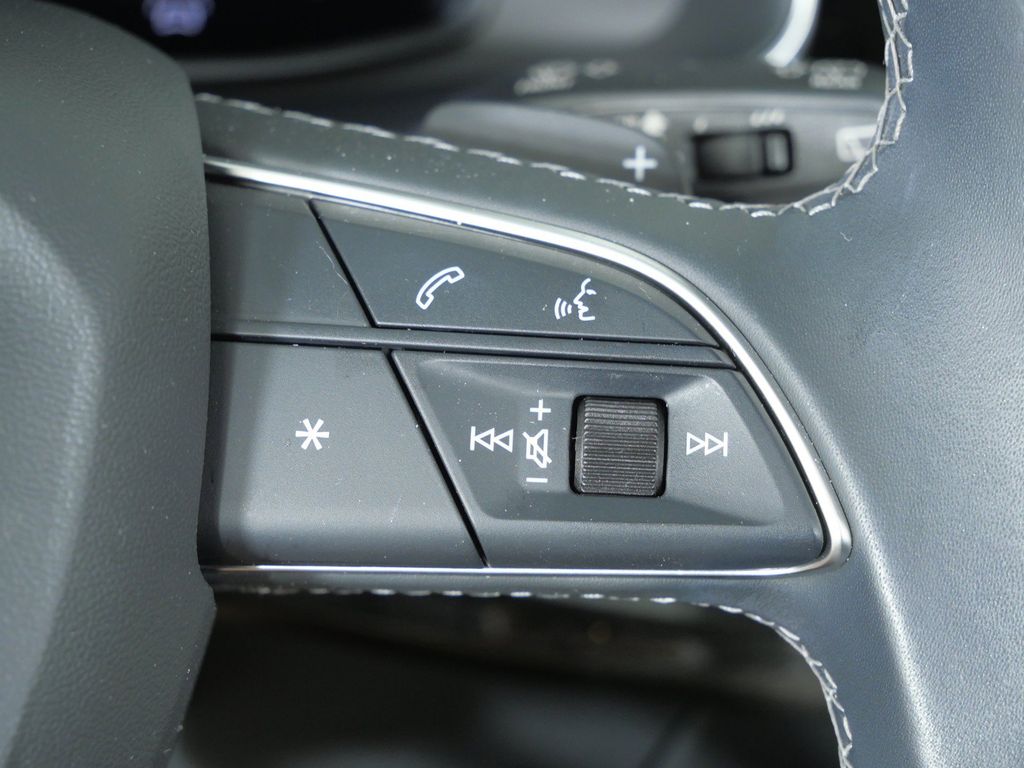 Thumbnail: 2025 Audi Q7 - 45