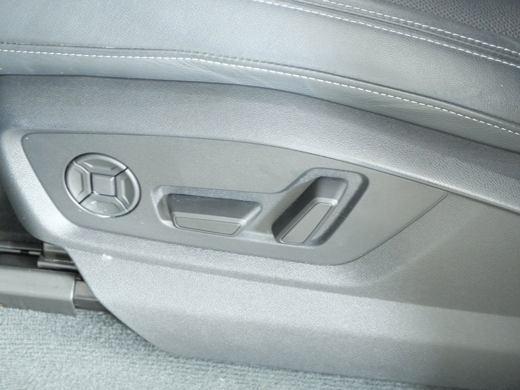 Thumbnail: 2025 Audi Q7 - 42