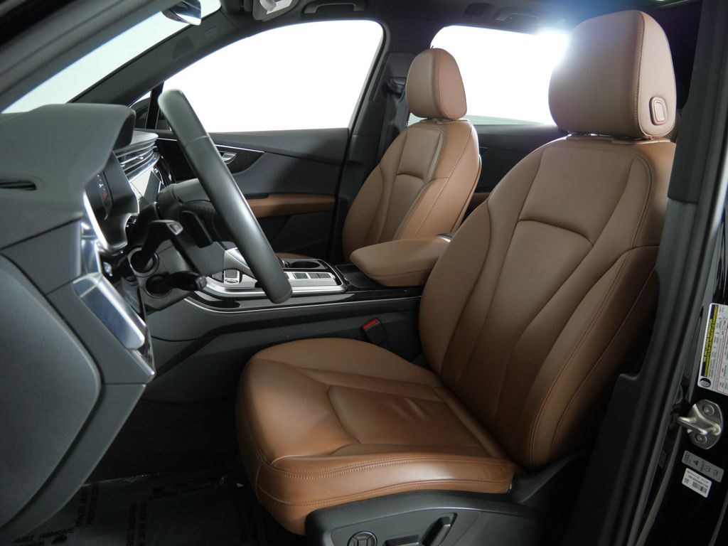 Thumbnail: 2022 Audi Q7 - 37