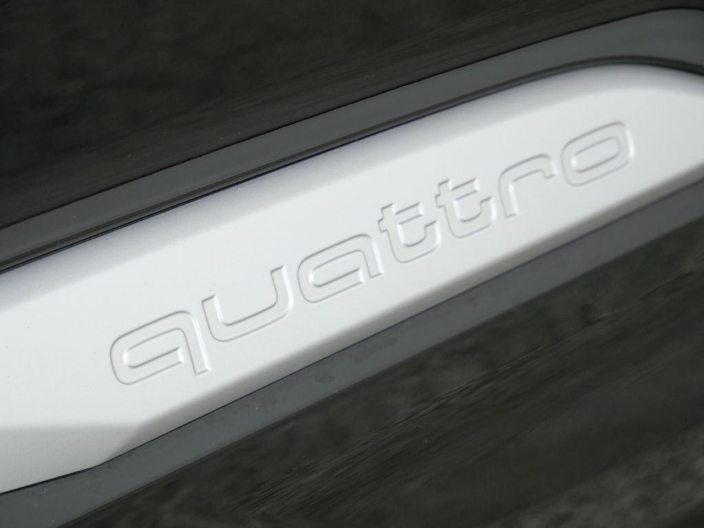 Thumbnail: 2022 Audi Q7 - 18