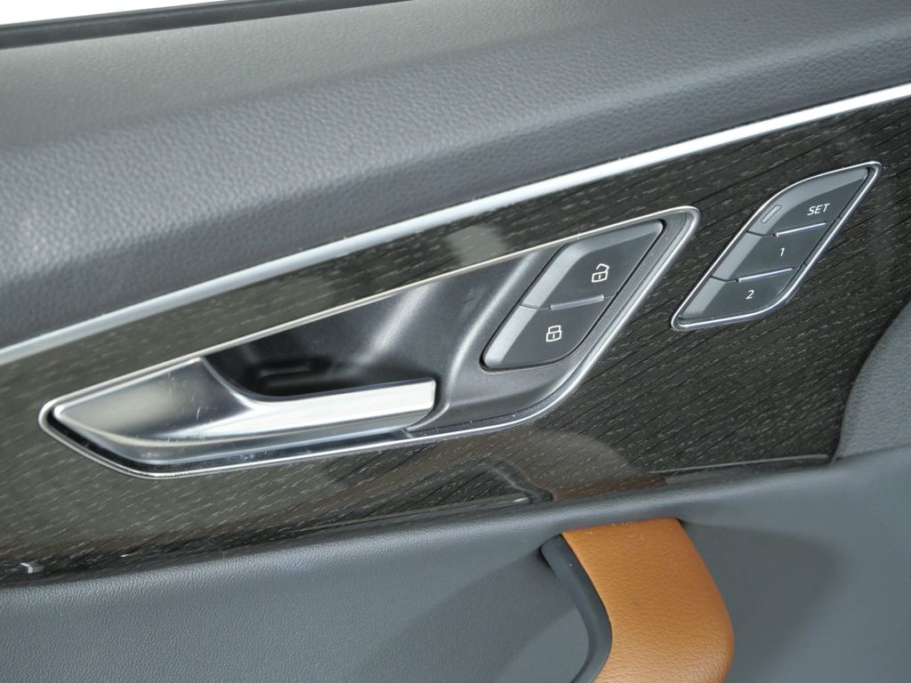 Thumbnail: 2022 Audi Q7 - 39