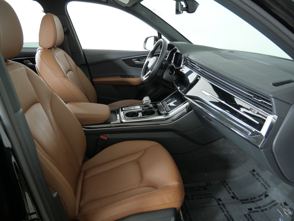 Thumbnail: 2022 Audi Q7 - 9
