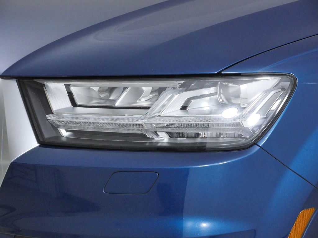 Thumbnail: 2018 Audi Q7 - 17