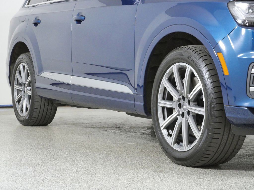 Thumbnail: 2018 Audi Q7 - 8
