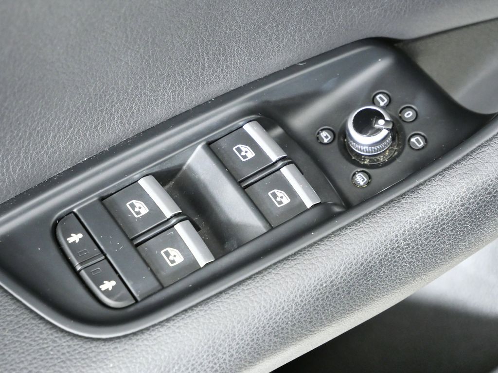 Thumbnail: 2019 Audi Q7 - 37