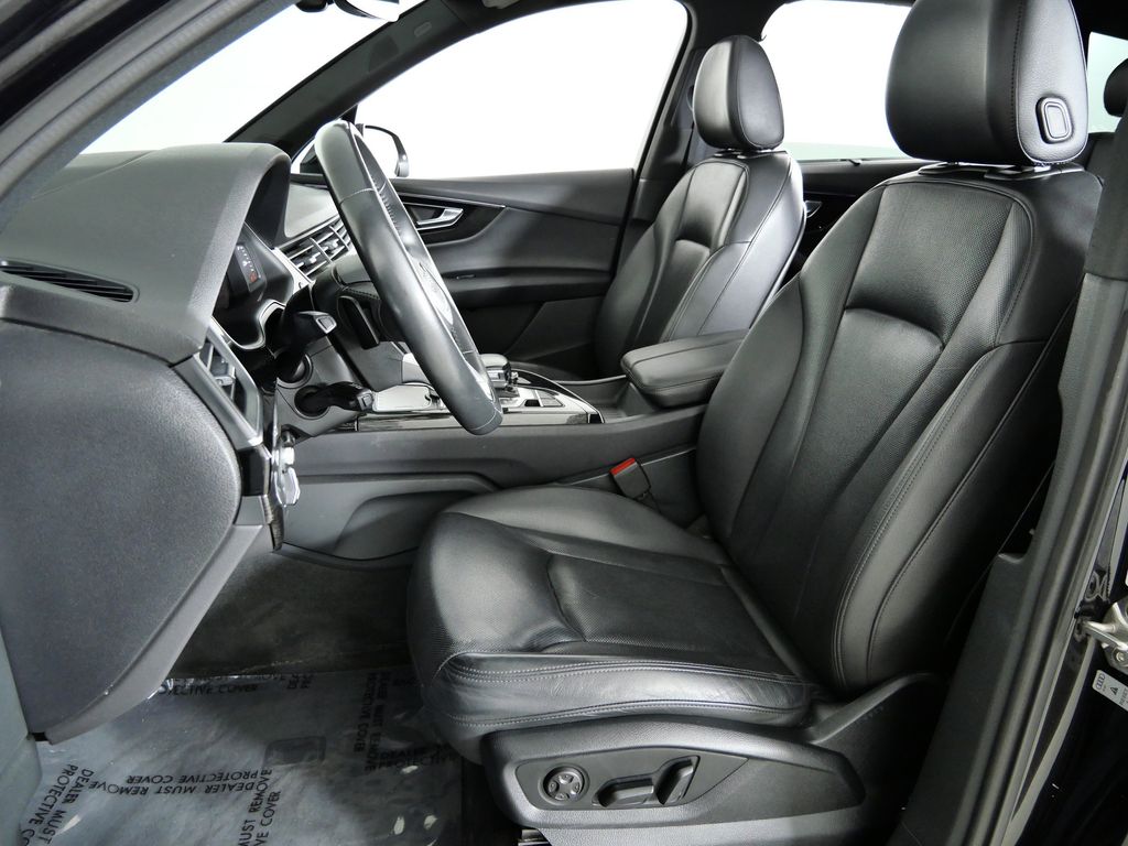 Thumbnail: 2019 Audi Q7 - 36