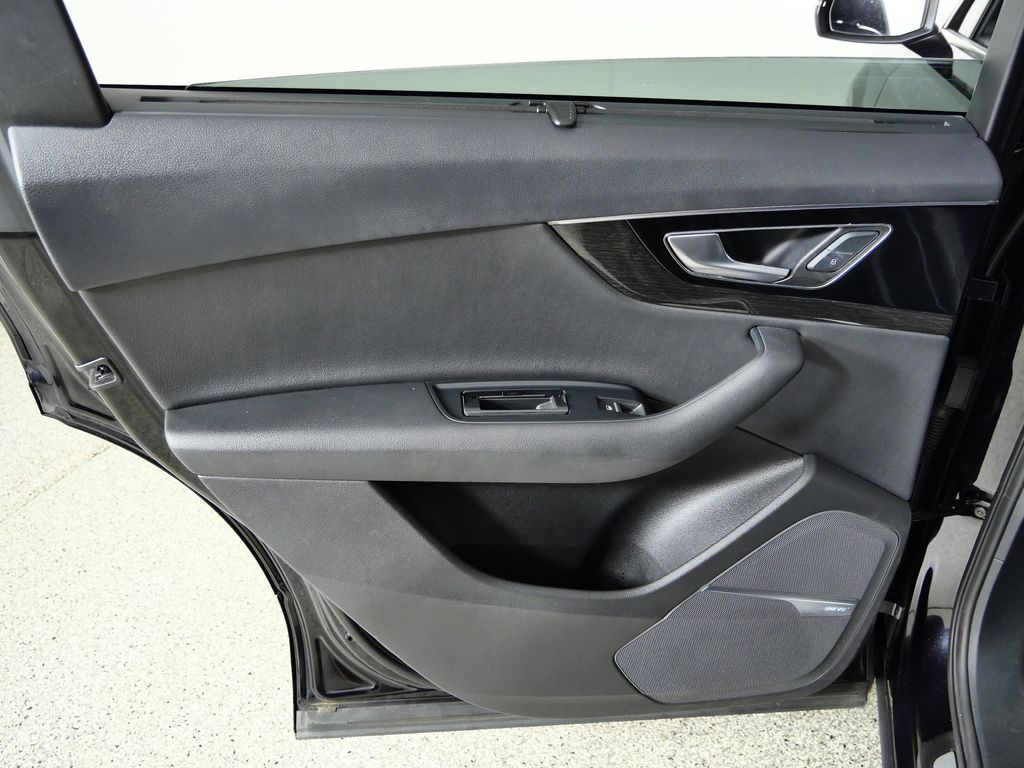 Thumbnail: 2019 Audi Q7 - 31