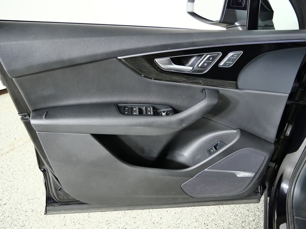 Thumbnail: 2019 Audi Q7 - 34