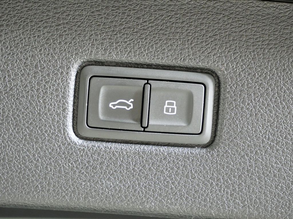 Thumbnail: 2019 Audi Q7 - 16