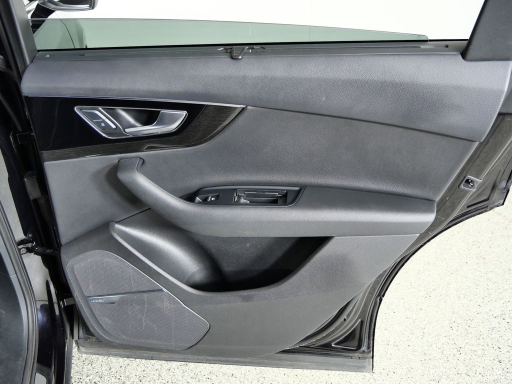 Thumbnail: 2019 Audi Q7 - 29