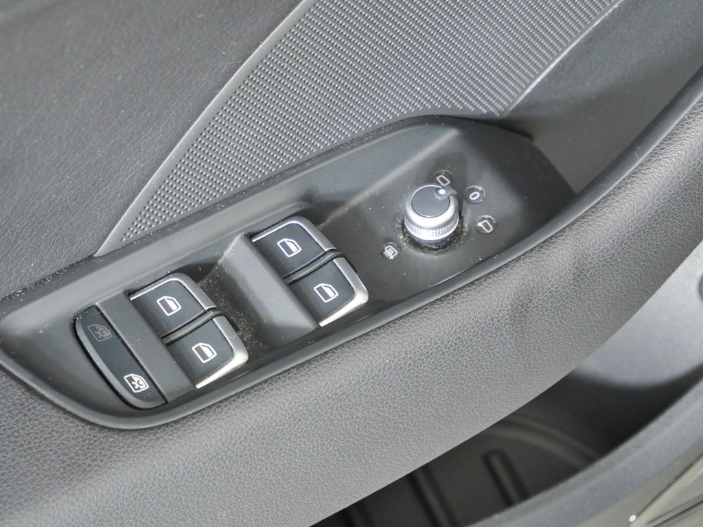 Thumbnail: 2016 Audi A3 - 38