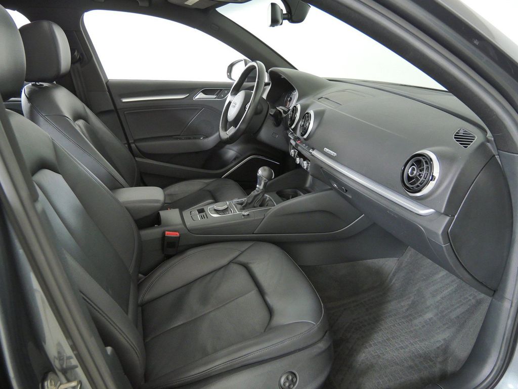 Thumbnail: 2016 Audi A3 - 9