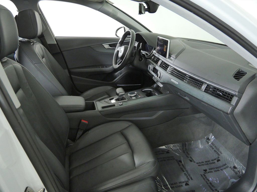 Thumbnail: 2018 Audi A4 - 10