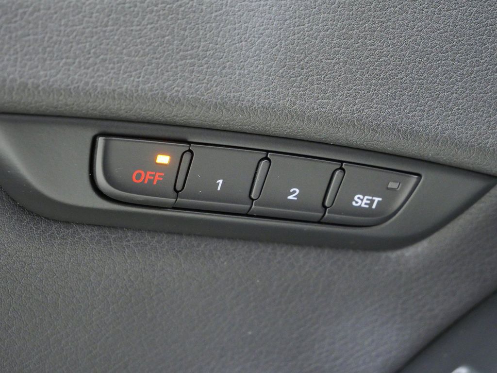 Thumbnail: 2014 Audi A4 - 37