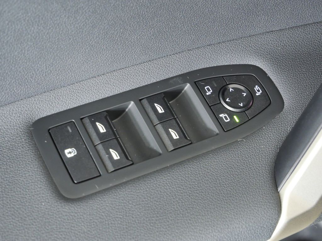 Thumbnail: 2024 BMW iX - 38