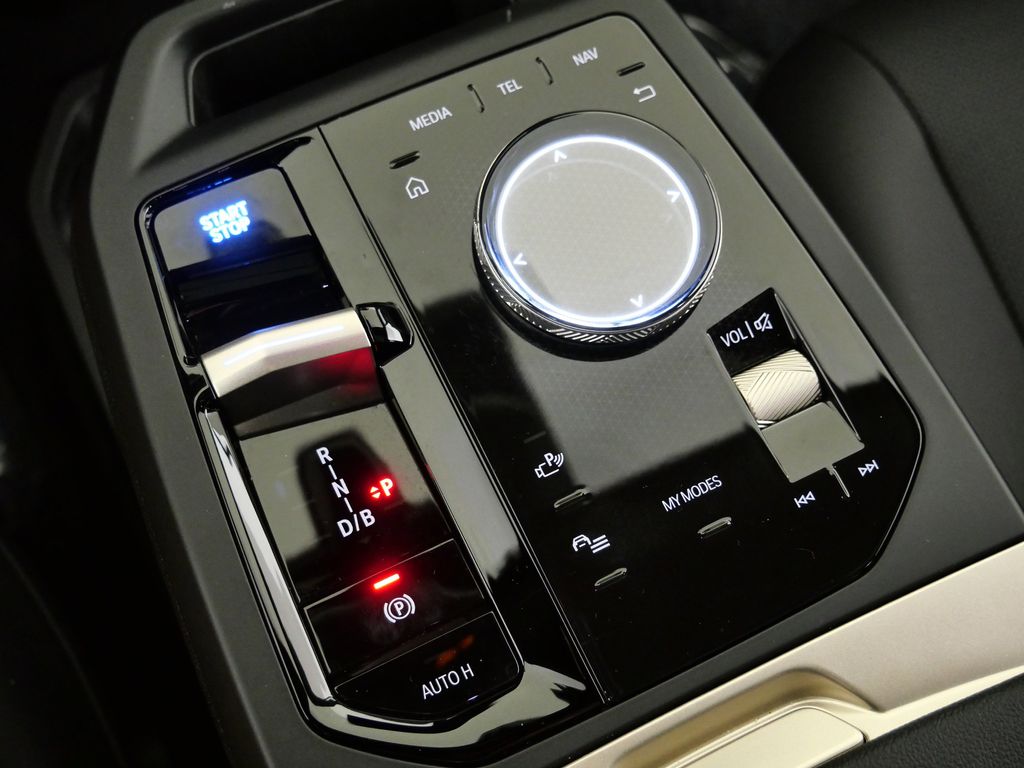 Thumbnail: 2024 BMW iX - 48