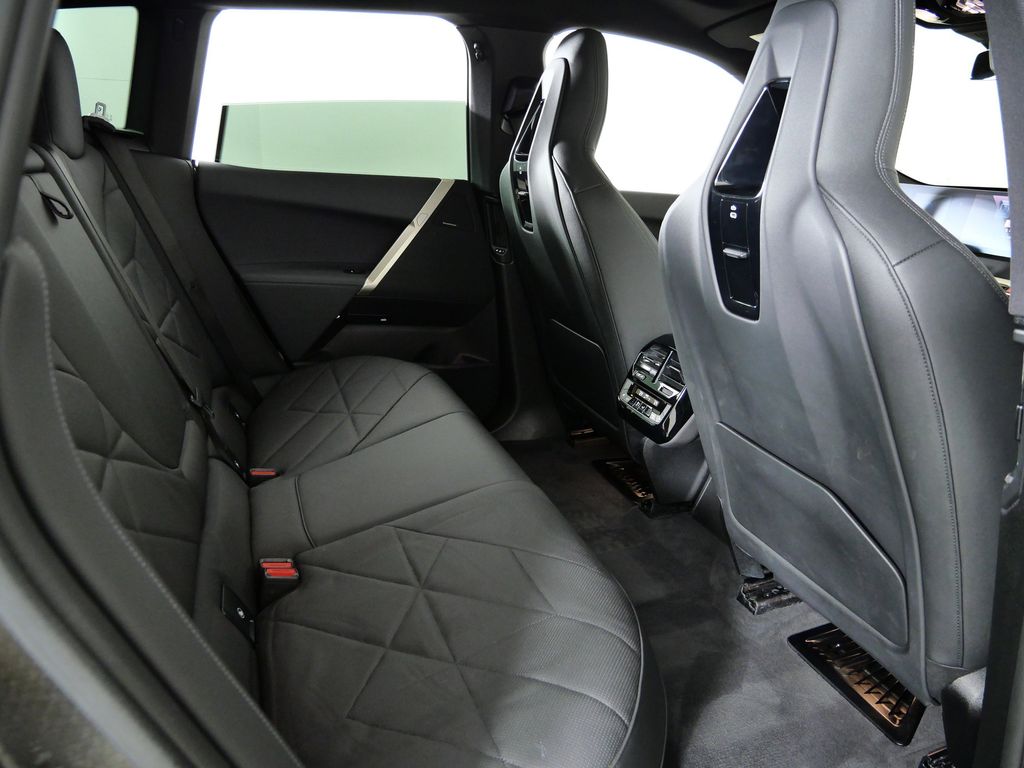 Thumbnail: 2024 BMW iX - 12