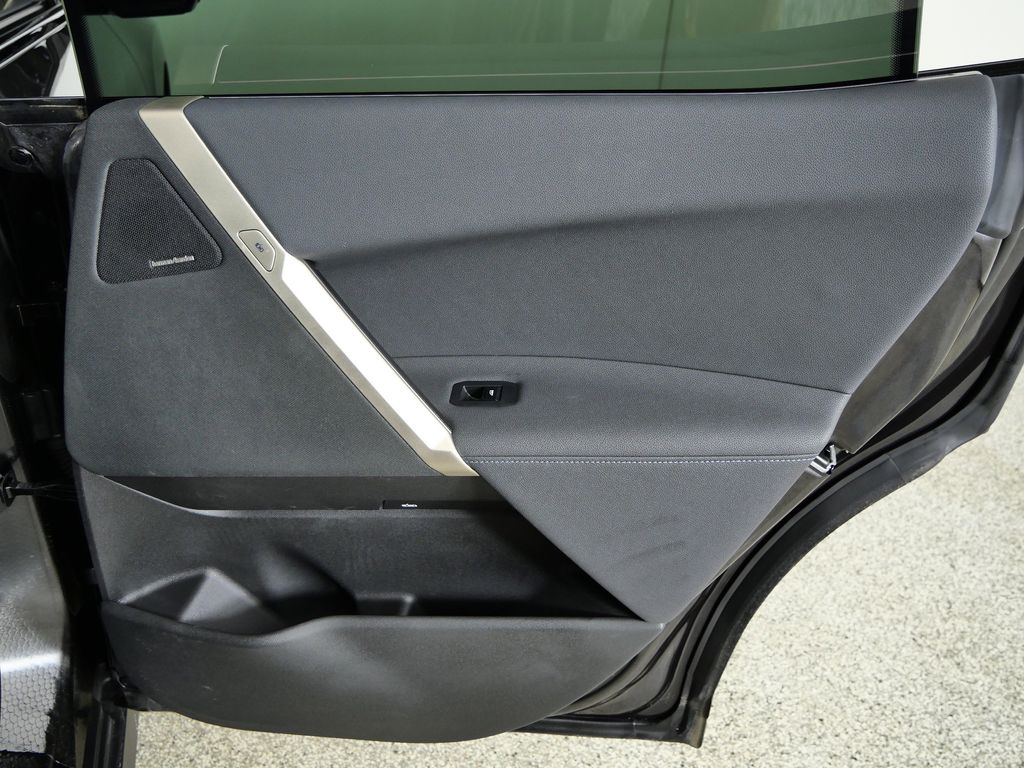 Thumbnail: 2024 BMW iX - 30