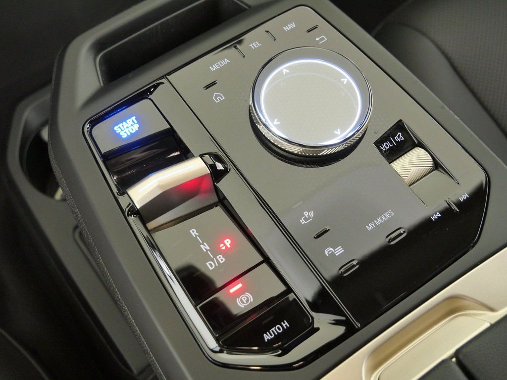 Thumbnail: 2024 BMW iX - 50