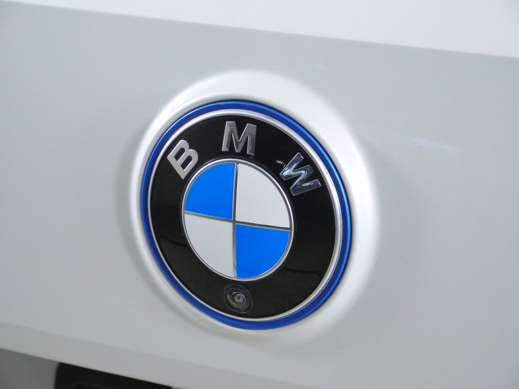 Thumbnail: 2024 BMW iX - 7