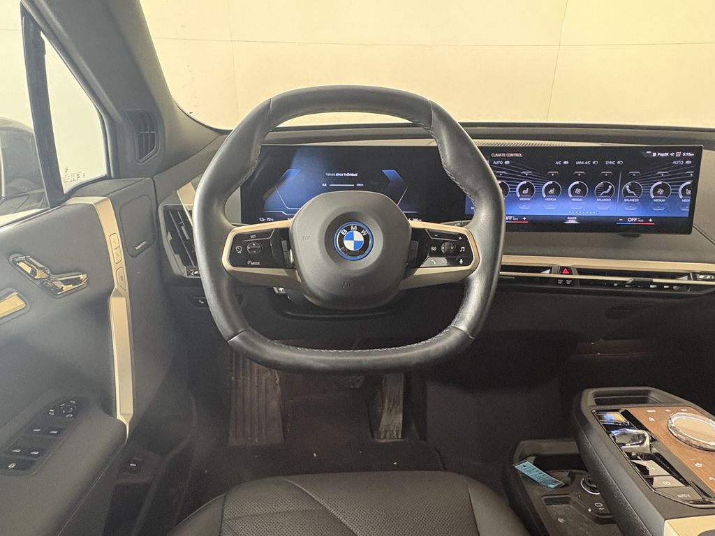 Thumbnail: 2023 BMW iX - 2