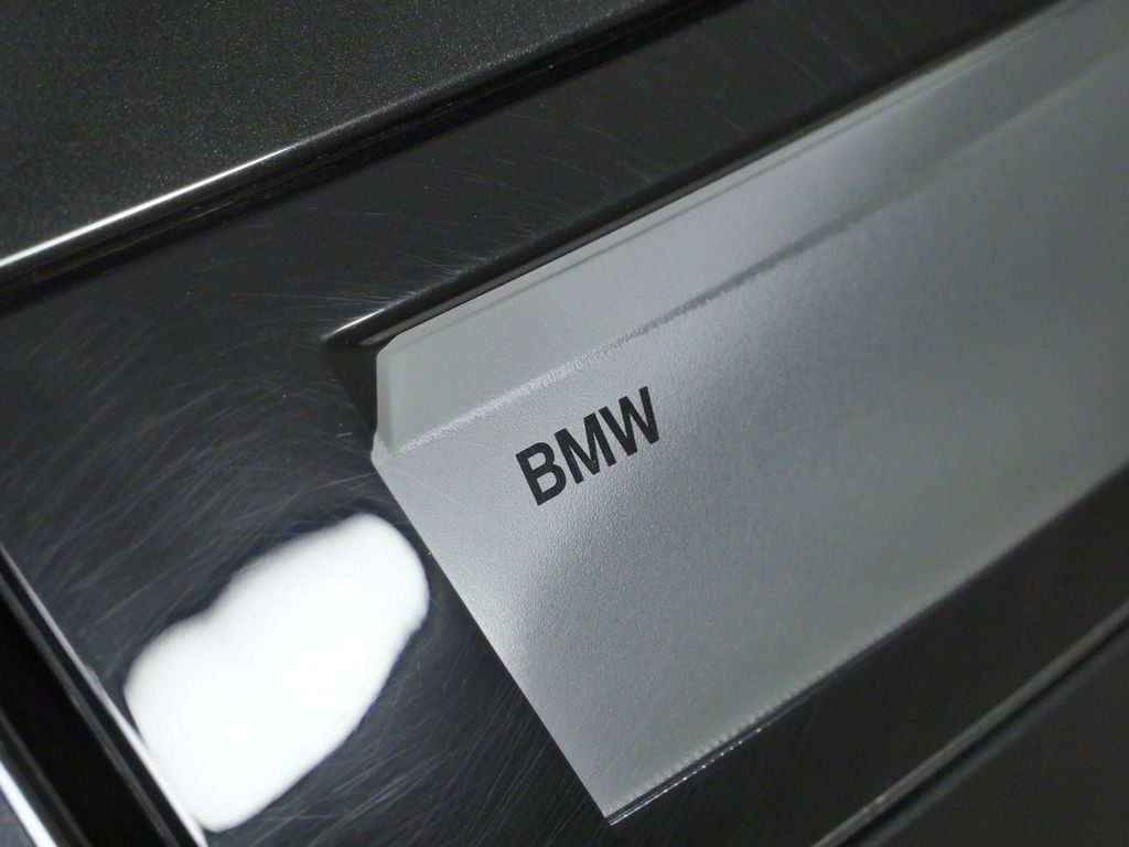 Thumbnail: 2024 BMW iX - 17
