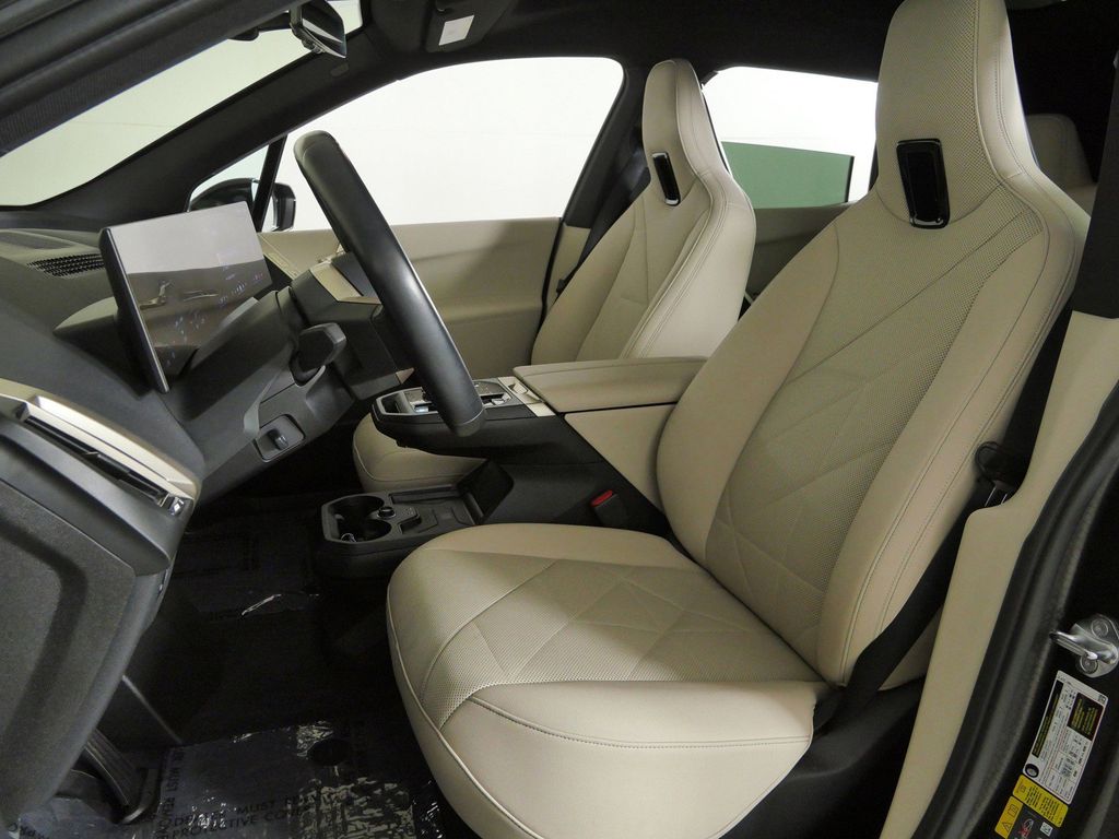Thumbnail: 2024 BMW iX - 39