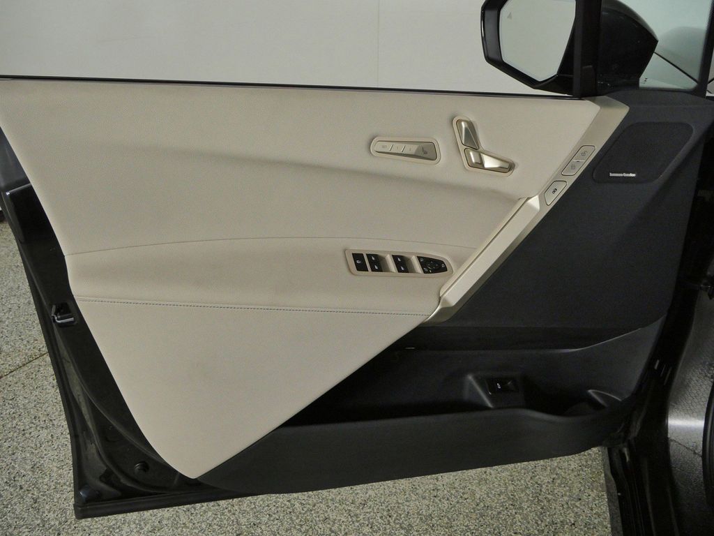 Thumbnail: 2024 BMW iX - 37