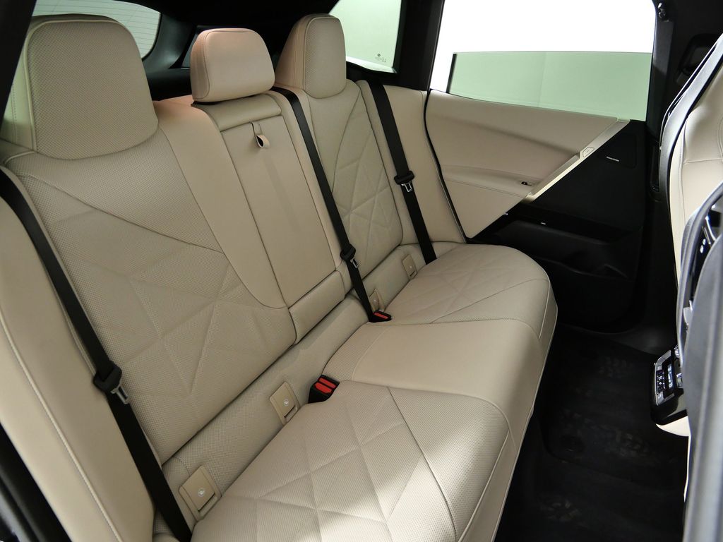 Thumbnail: 2025 BMW iX - 30