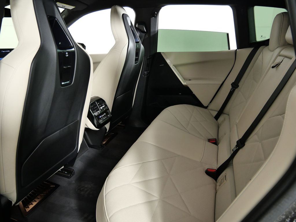 Thumbnail: 2025 BMW iX - 33