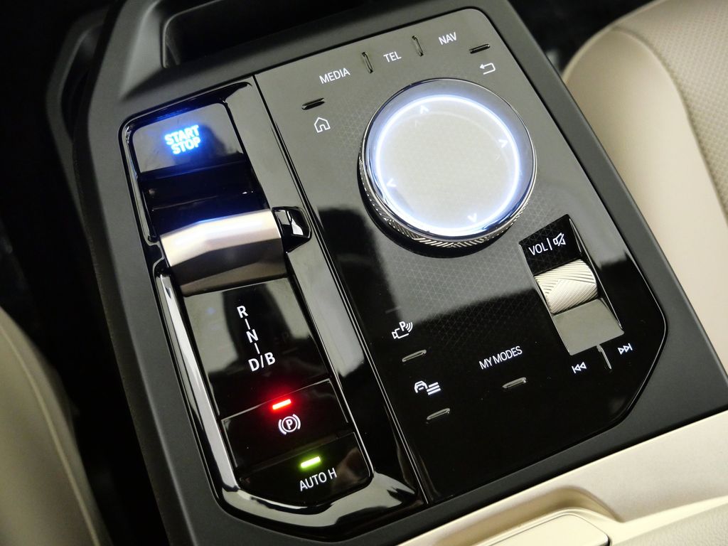 Thumbnail: 2025 BMW iX - 48