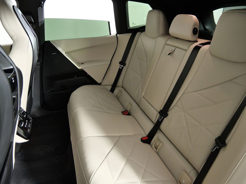 Thumbnail: 2025 BMW iX - 34