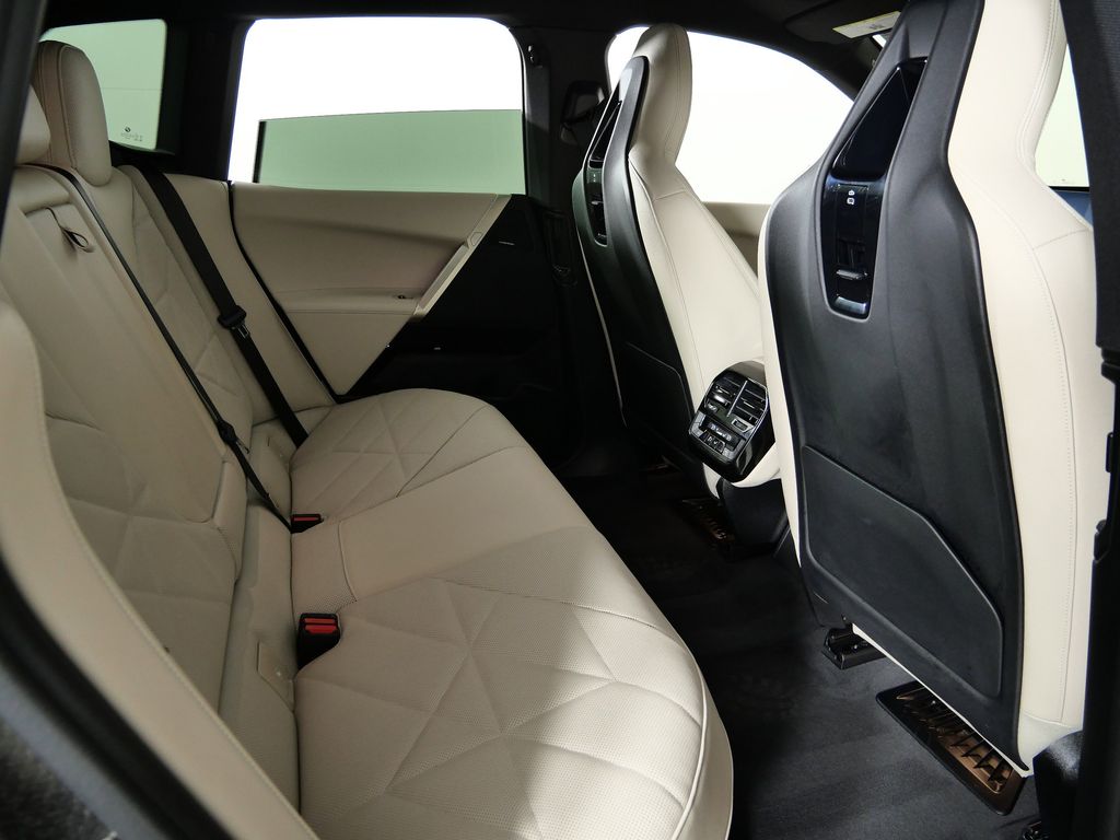 Thumbnail: 2025 BMW iX - 12