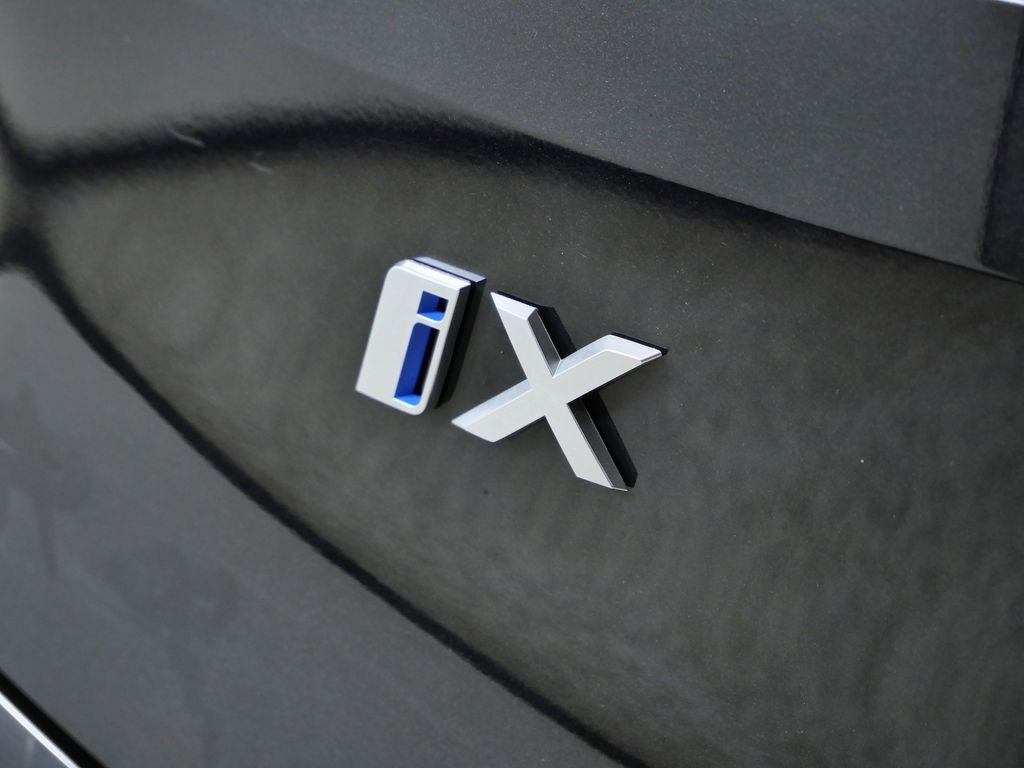 Thumbnail: 2025 BMW iX - 23