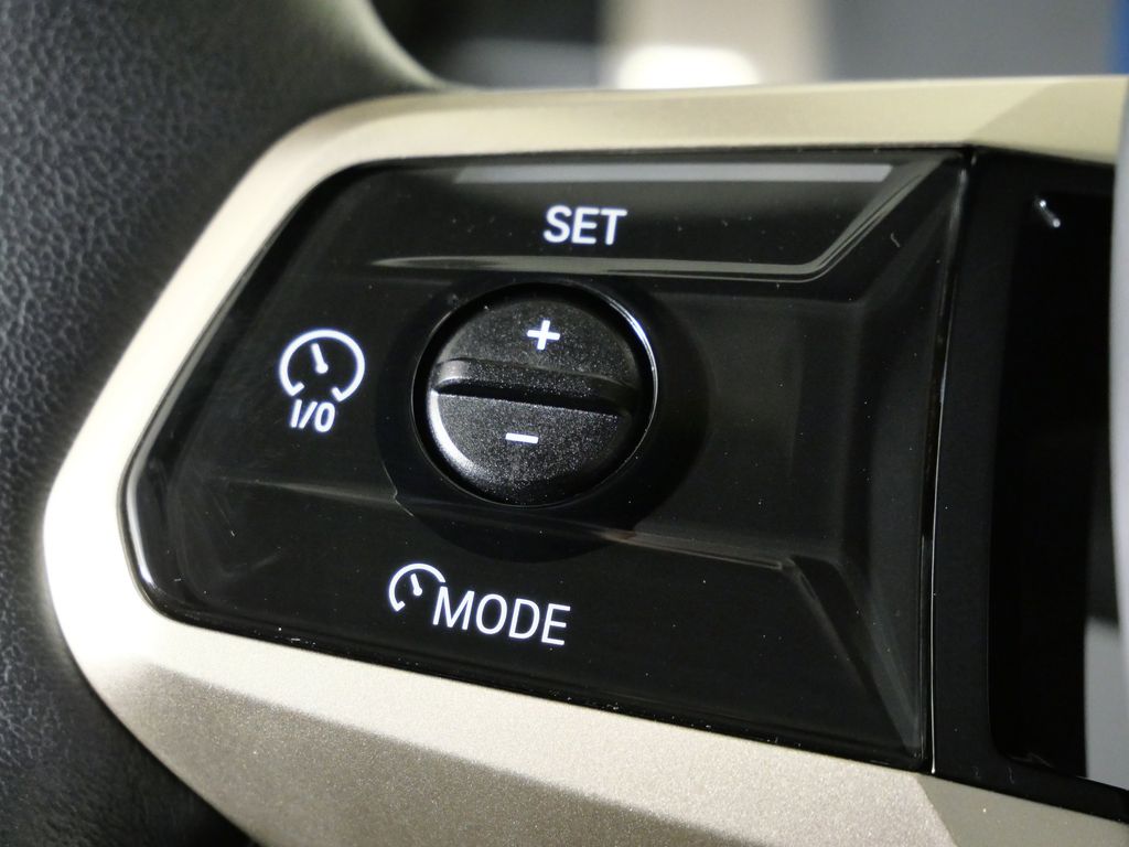 Thumbnail: 2025 BMW iX - 42