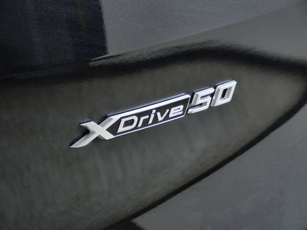 Thumbnail: 2025 BMW iX - 7