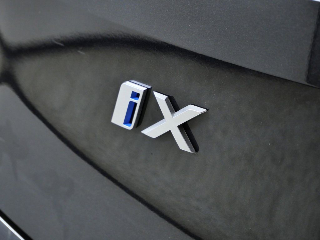 Thumbnail: 2025 BMW iX - 23