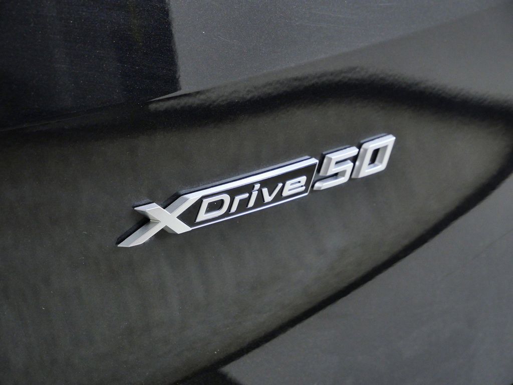 Thumbnail: 2025 BMW iX - 7