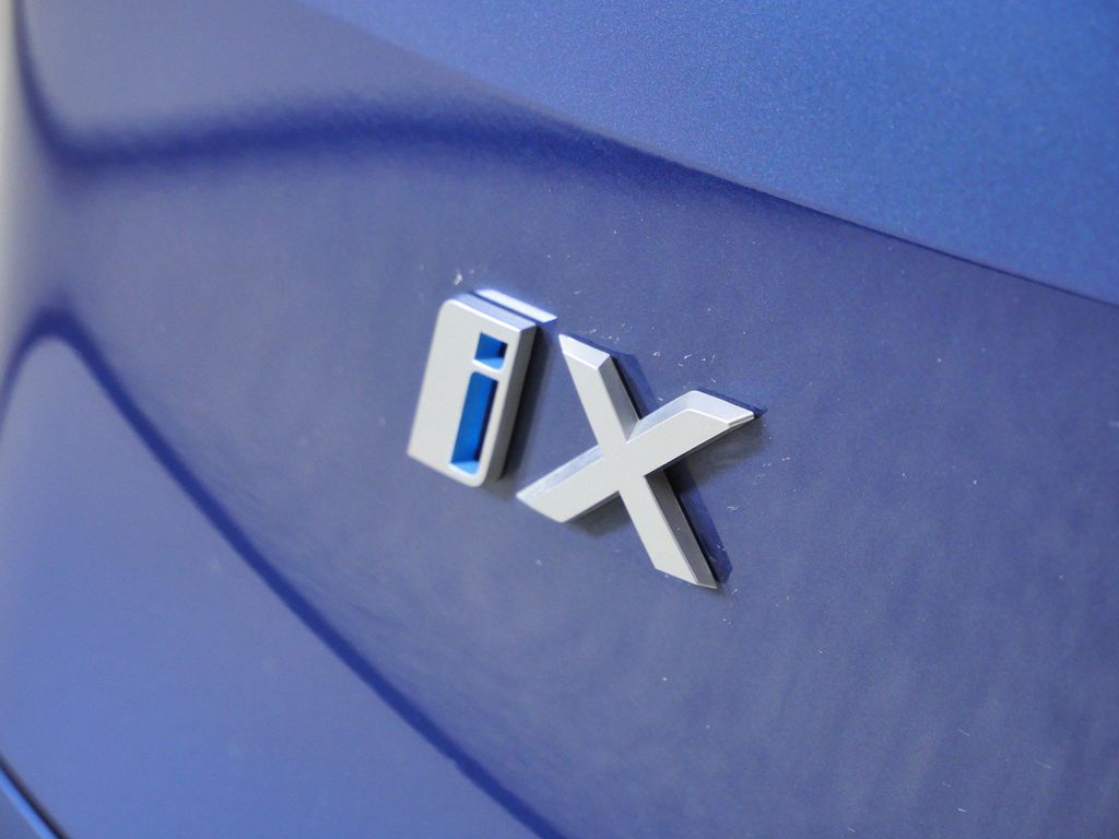 Thumbnail: 2024 BMW iX - 24