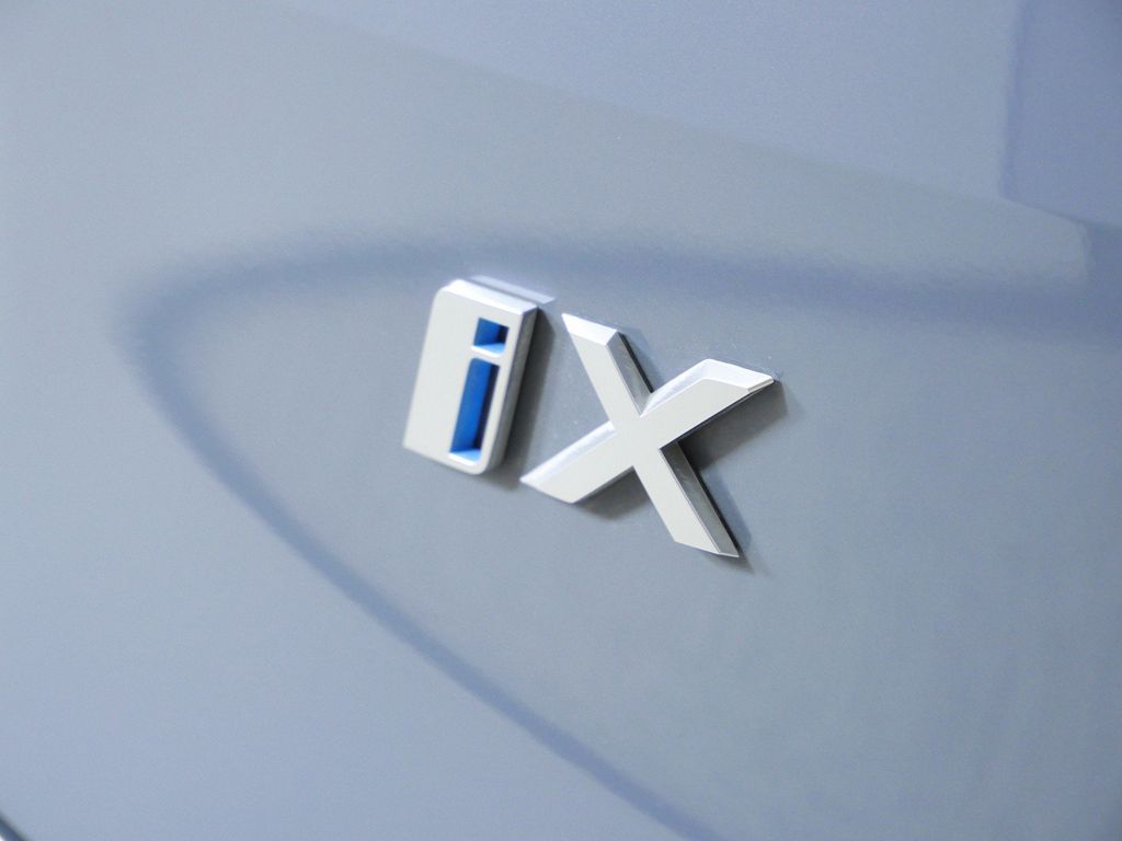 Thumbnail: 2024 BMW iX - 25