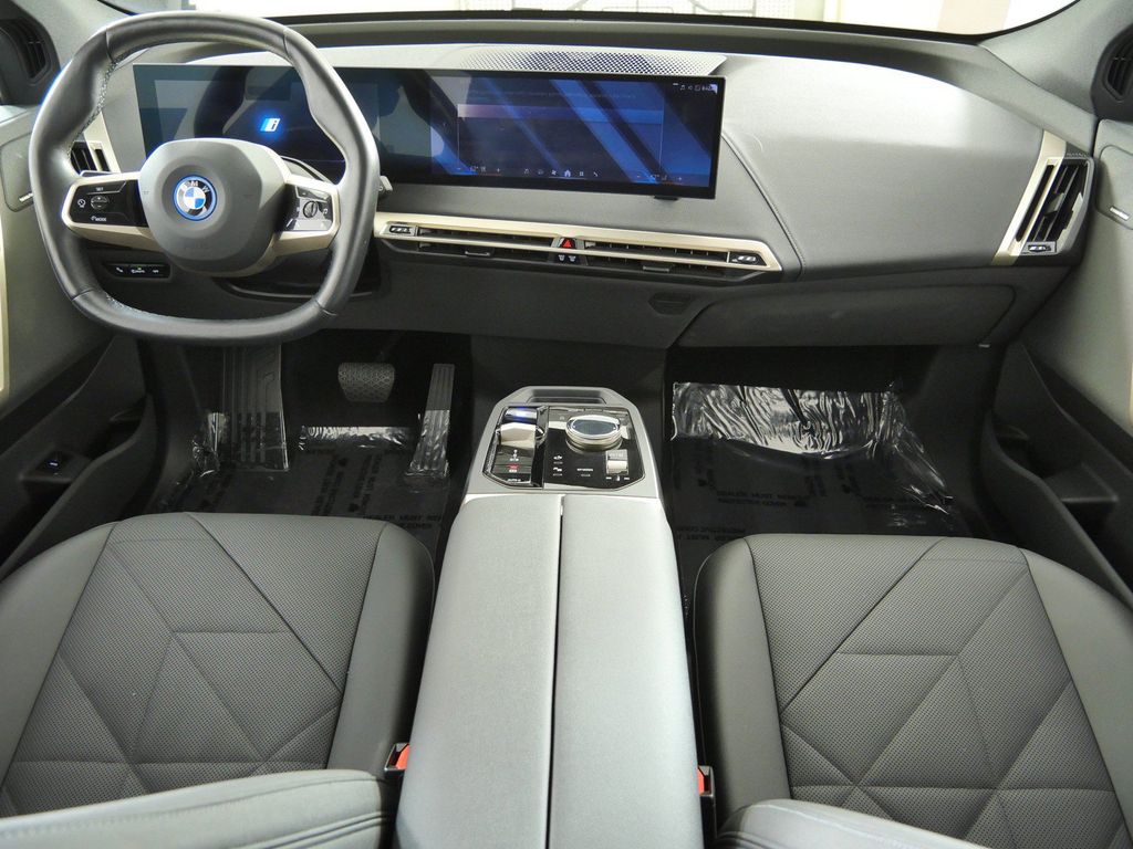 Thumbnail: 2024 BMW iX - 2