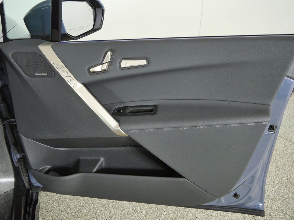 Thumbnail: 2024 BMW iX - 30