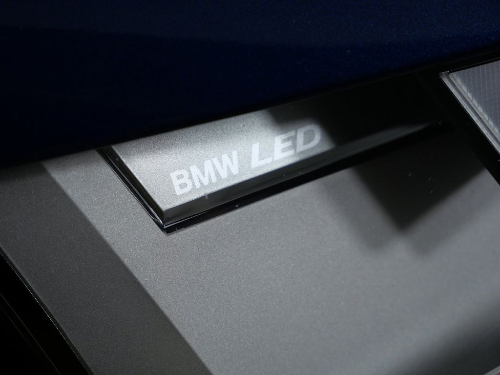 Thumbnail: 2024 BMW iX - 18