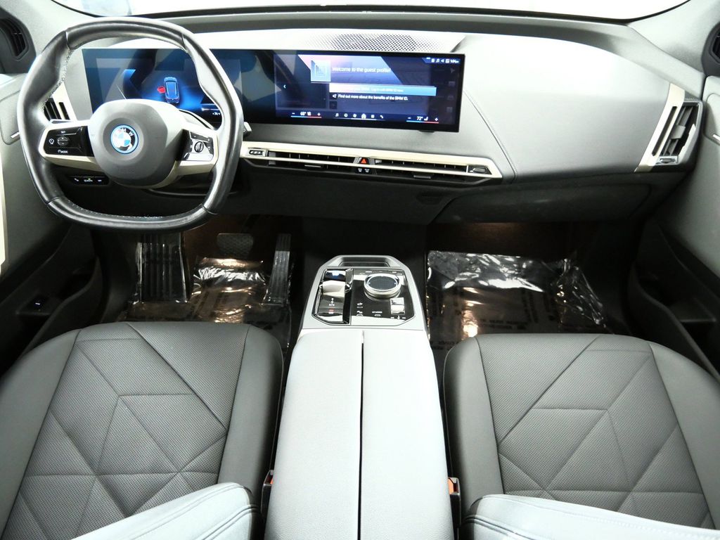 Thumbnail: 2024 BMW iX - 2