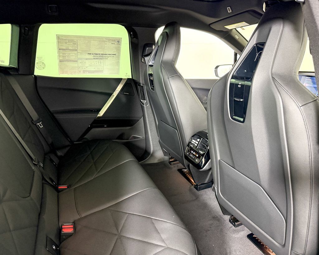 Thumbnail: 2025 BMW iX - 11