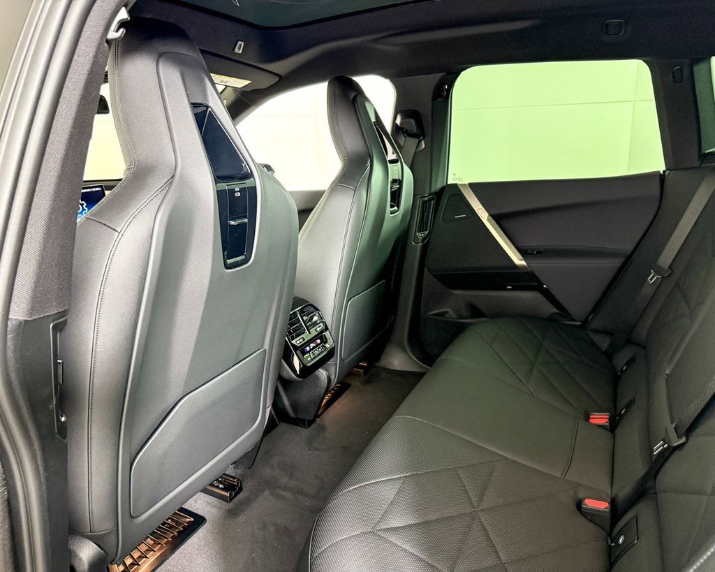 Thumbnail: 2025 BMW iX - 34