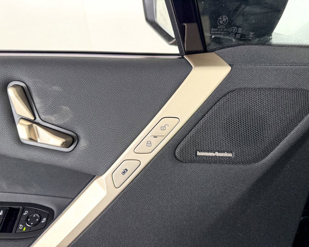 Thumbnail: 2025 BMW iX - 39